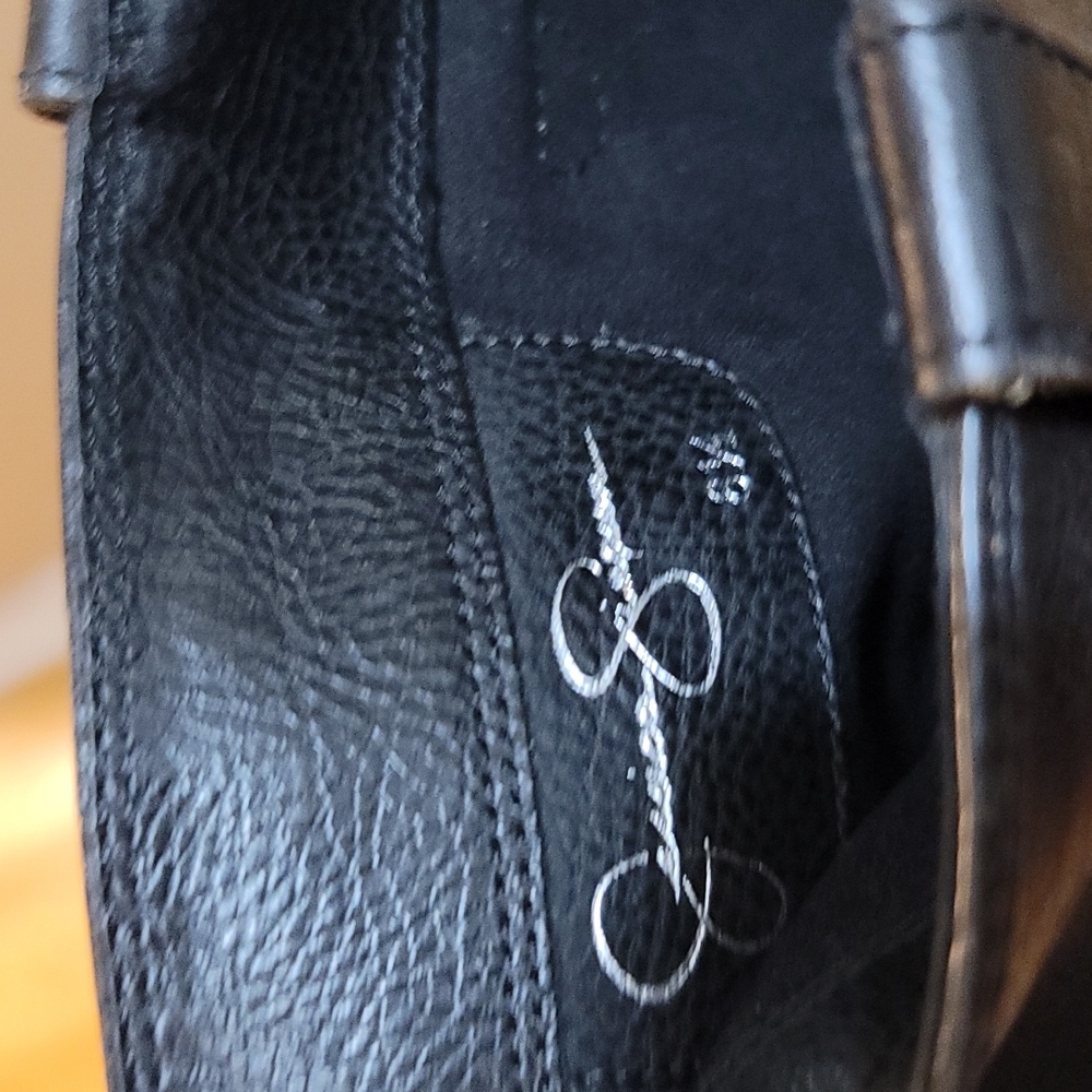 Leather boot - Picture 7 of 8